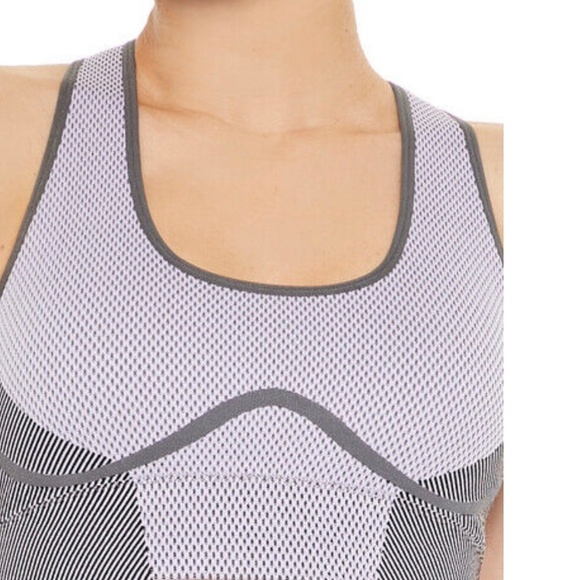 🔥 High-Performance Seamless Workout Set (Size Small) 🔥 - Picture 3 of 9